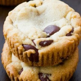 stack of 2 chocolate chip cookie cups
