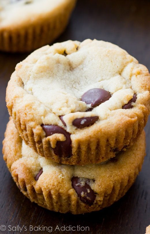 stack of 2 chocolate chip cookie cups