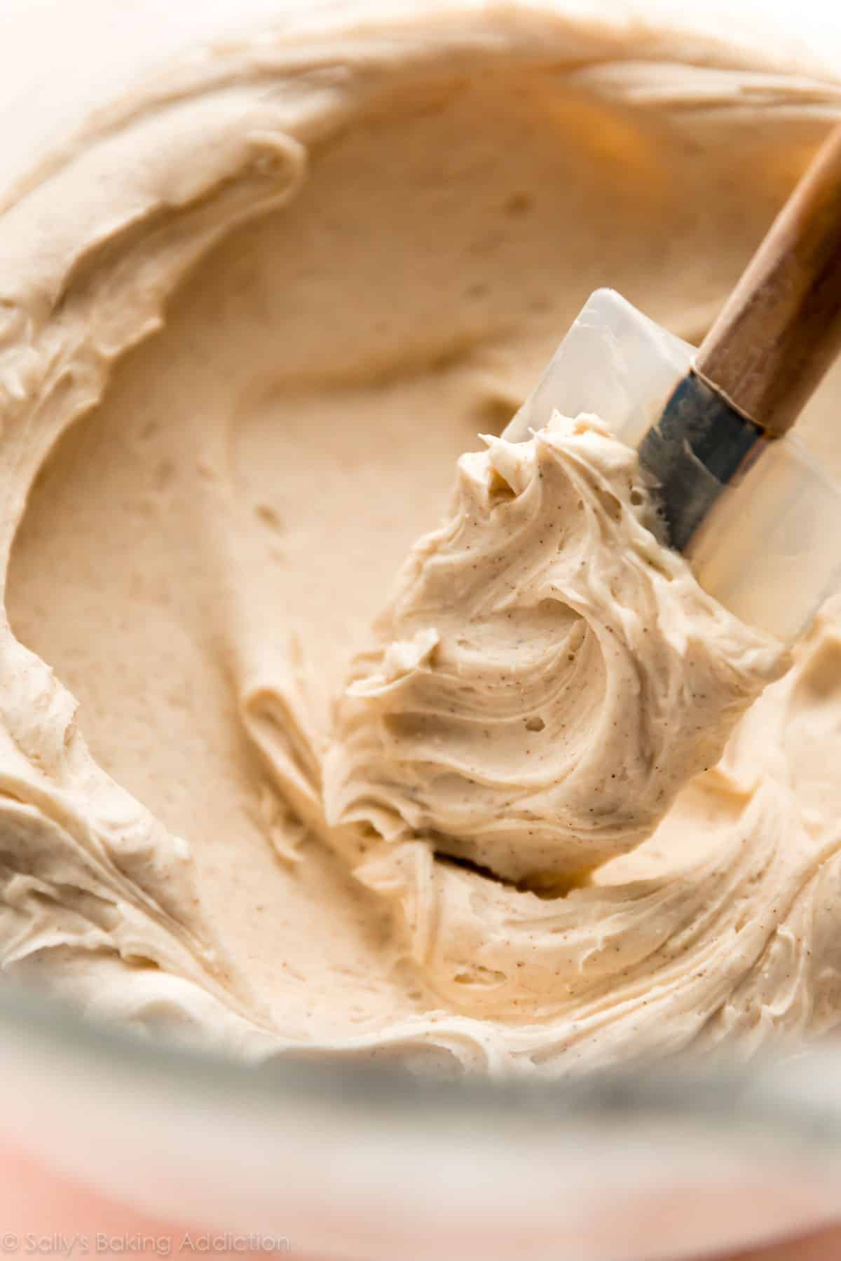 chai buttercream in a glass bowl