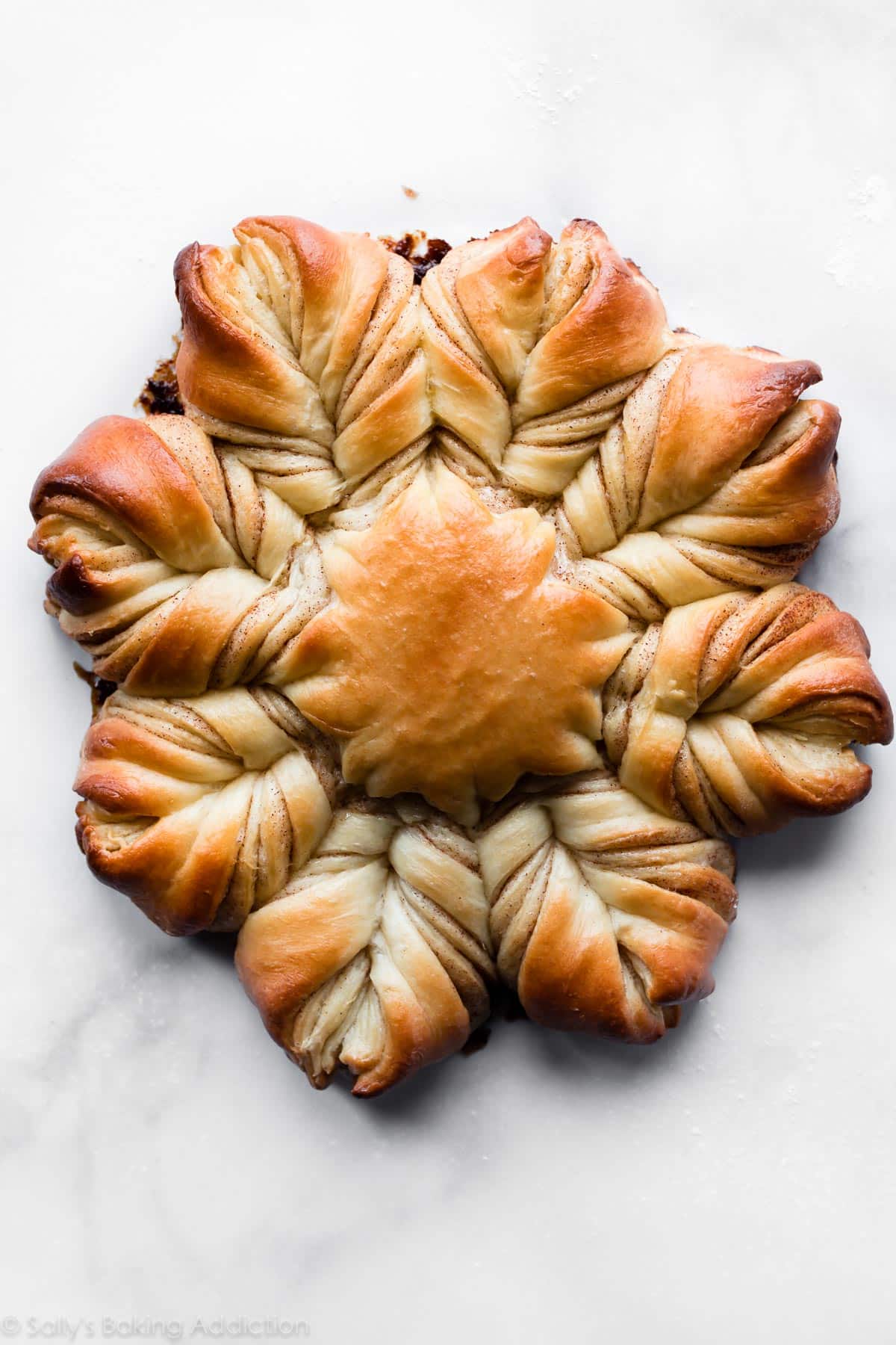 cinnamon sugar star bread
